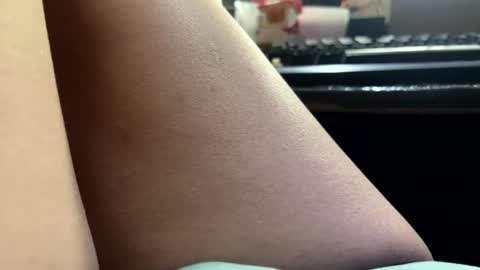 Snapshot of cum_all_over_mmee chatting on February 25, 2025, 5:52 am im KIM new girl to spoil online show from February 25, 2025, 5:52 am