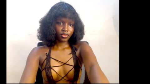 sophie online show from May 25, 2026, 6:41 am