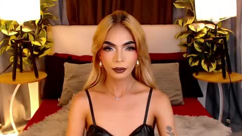 Snapshot of cum_ofdesire chatting on June 3, 2026, 7:33 am cum_ofdesire online show from June 3, 2026, 7:33 am