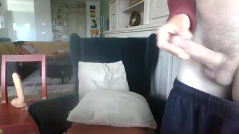 Snapshot of cum_swallow_bi chatting on May 18, 2026, 7:25 am cum_swallow_bi online show from May 18, 2026, 7:25 am