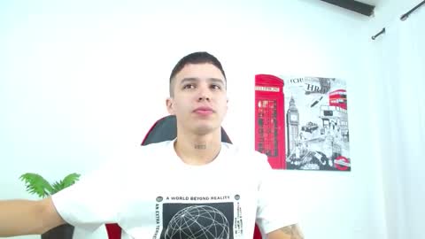 cumandres online show from November 20, 2025, 2:17 pm