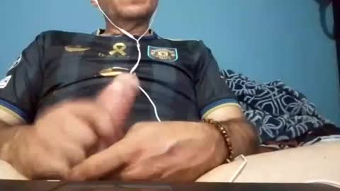 Snapshot of cumbian_chero chatting on June 25, 2026, 5:12 am cumbian_chero online show from June 25, 2026, 5:12 am
