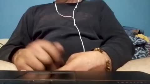 Snapshot of cumbian_chero chatting on July 4, 2026, 8:42 am cumbian_chero online show from July 4, 2026, 8:42 am