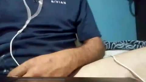 Snapshot of cumbian_chero chatting on July 17, 2026, 2:51 am cumbian_chero online show from July 17, 2026, 2:51 am