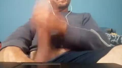 Snapshot of cumbian_chero chatting on July 18, 2026, 12:20 pm cumbian_chero online show from July 18, 2026, 12:20 pm