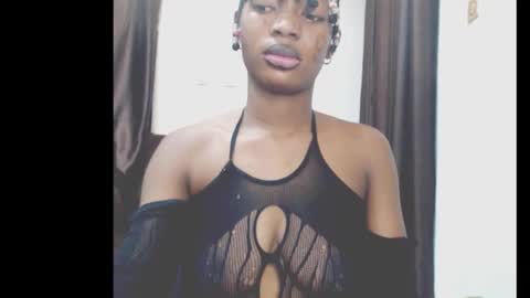 cumebony_petit online show from March 7, 2026, 7:38 am