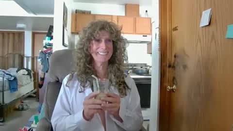Nikki online show from February 28, 2026, 10:33 pm