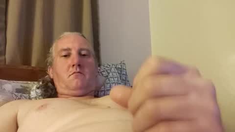 Snapshot of cune32 chatting on March 31, 2026, 3:41 am cune32 online show from March 31, 2026, 3:41 am