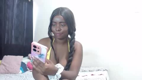 Snapshot of cuplex_hotlatina94 chatting on April 25, 2026, 12:19 pm dominic and julieta... independent models online show from April 25, 2026, 12:19 pm