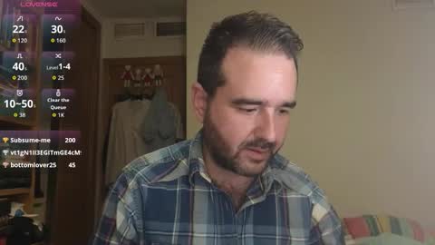 curiosillo1983 online show from October 16, 2025, 9:05 pm