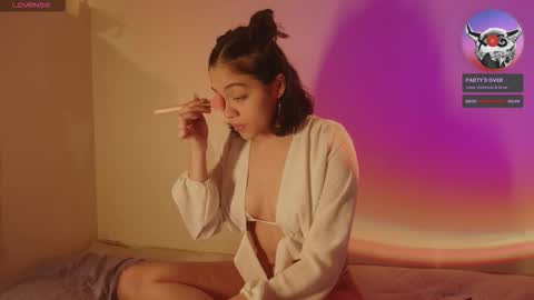 Snapshot of curious_kitten_ chatting on September 10, 2025, 1:49 am Sara online show from September 10, 2025, 1:49 am