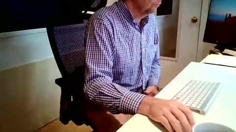 Snapshot of curious_madame_scotsman chatting on November 26, 2025, 1:45 pm curious_madame_scotsman online show from November 26, 2025, 1:45 pm