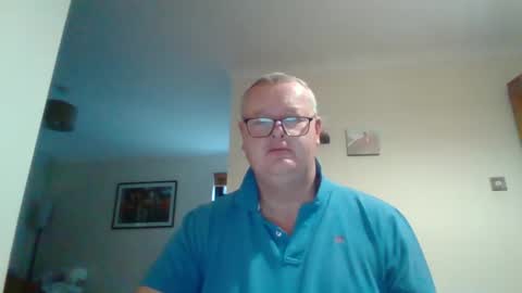 Snapshot of curiousax77 chatting on December 28, 2024, 10:14 am curiousax77 online show from December 28, 2024, 10:14 am