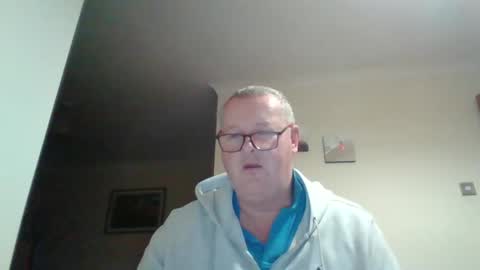 Snapshot of curiousax77 chatting on December 29, 2024, 8:22 am curiousax77 online show from December 29, 2024, 8:22 am