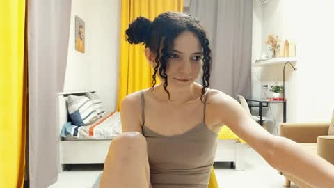 Snapshot of curlixiee chatting on June 8, 2026, 11:27 pm Kira online show from June 8, 2026, 11:27 pm