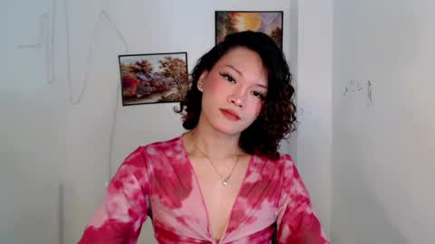 Snapshot of curly_19girl chatting on July 30, 2026, 4:39 pm LIN online show from July 30, 2026, 4:39 pm