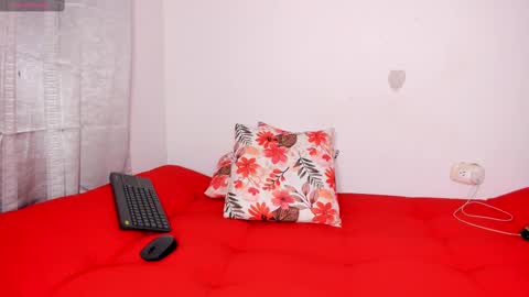 Snapshot of curly_sweett chatting on February 18, 2025, 3:10 pm Curly - OF- CURLY SWEETT online show from February 18, 2025, 3:10 pm