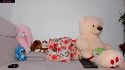 Curly  -  OF- CURLY SWEETT online show from May 11, 2026, 4:04 pm