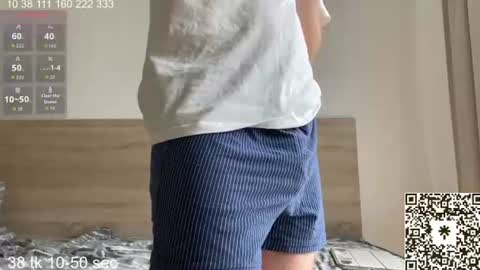 Snapshot of curlyboyy_ chatting on June 10, 2026, 12:15 pm Mike pvt is open online show from June 10, 2026, 12:15 pm
