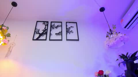 Rose online show from February 13, 2025, 10:54 pm