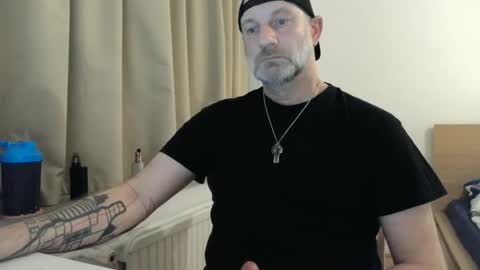 Curman85 online show from March 8, 2025, 11:39 pm