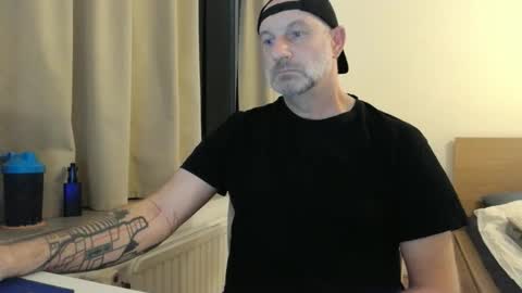 Curman85 online show from October 5, 2025, 10:40 pm