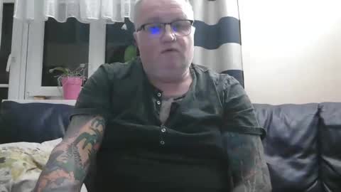 curtus14 online show from January 29, 2025, 9:50 pm