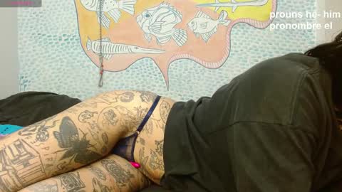 Snapshot of curuba_ chatting on December 5, 2024, 6:33 pm Curuba online show from December 5, 2024, 6:33 pm