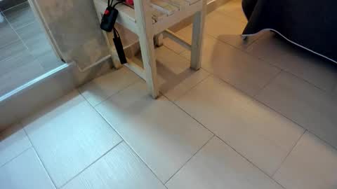 Alyanna  online show from January 10, 2026, 11:45 am