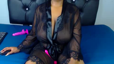 Snapshot of curvy_gorrilagrip chatting on November 30, 2025, 7:07 pm curvy_gorrilagrip online show from November 30, 2025, 7:07 pm