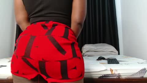 curvy_shirly online show from February 5, 2026, 7:51 pm