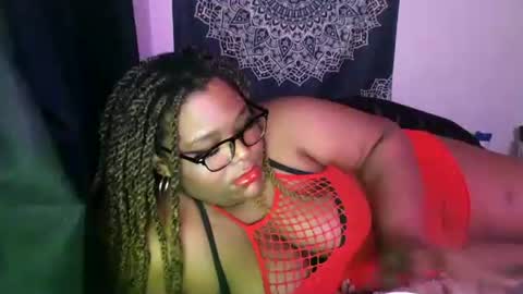 Snapshot of curvybcelinemixe chatting on February 14, 2025, 10:36 pm Cline online show from February 14, 2025, 10:36 pm