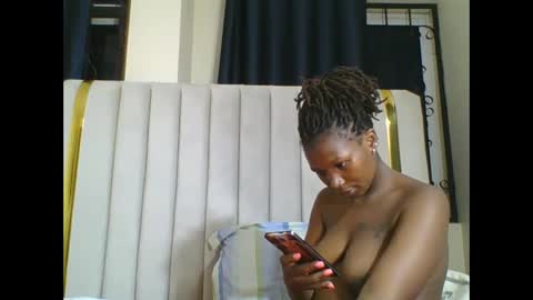 Snapshot of curvybootyj chatting on February 8, 2025, 1:43 am CuteJJudy online show from February 8, 2025, 1:43 am