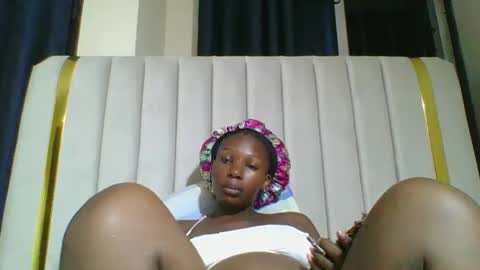 Snapshot of curvybootyj chatting on February 26, 2025, 5:39 pm CuteJJudy online show from February 26, 2025, 5:39 pm