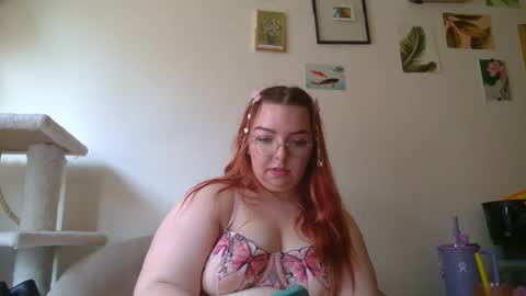 Snapshot of curvycate127 chatting on November 5, 2025, 6:30 pm Cate online show from November 5, 2025, 6:30 pm