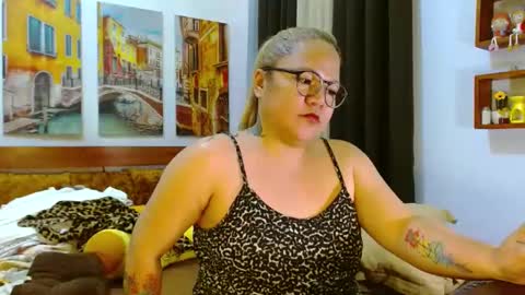 C H E R R Y  online show from January 12, 2025, 7:32 am