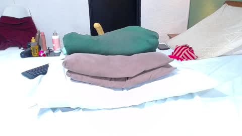 Snapshot of curvyebonyy_ chatting on January 18, 2025, 7:17 am Danna online show from January 18, 2025, 7:17 am