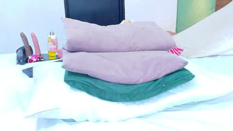 Snapshot of curvyebonyy_ chatting on February 7, 2025, 6:45 am Danna online show from February 7, 2025, 6:45 am