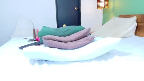 Snapshot of curvyebonyy_ chatting on February 12, 2025, 11:51 pm Danna online show from February 12, 2025, 11:51 pm