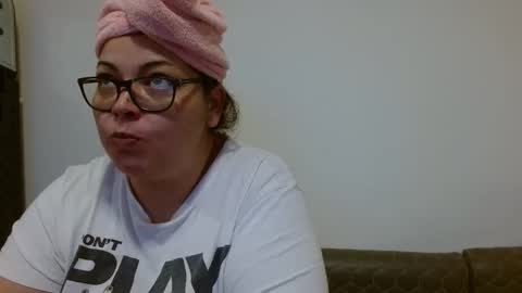 Snapshot of curvymomylore chatting on March 12, 2026, 12:50 am Lore online show from March 12, 2026, 12:50 am