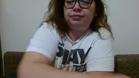 Snapshot of curvymomylore chatting on March 12, 2026, 11:44 pm Lore online show from March 12, 2026, 11:44 pm