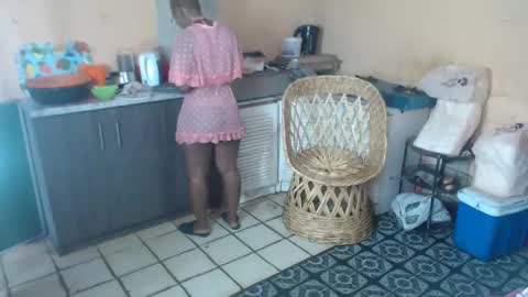 curvypear76x online show from January 6, 2025, 7:20 am