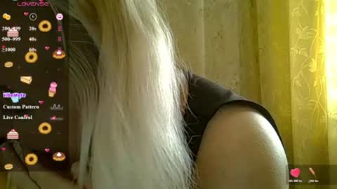 Curvy online show from June 20, 2026, 11:02 am