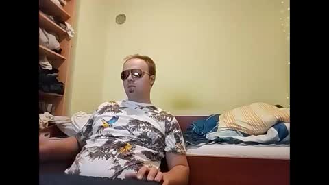 cute69696969 online show from December 25, 2024, 2:03 am