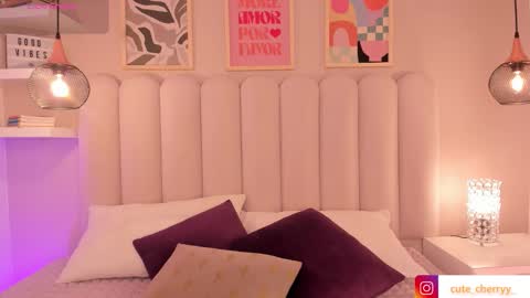 Amber  online show from September 10, 2025, 7:58 pm