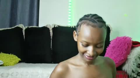 cute annah online show from December 19, 2024, 7:07 pm