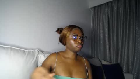 Liya online show from April 16, 2026, 11:51 pm