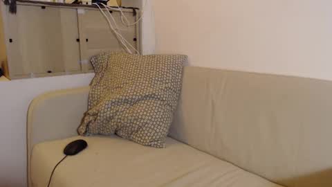 Tomas online show from December 19, 2025, 6:37 pm