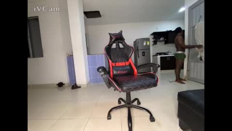 cute_boy_24cm online show from January 24, 2025, 3:43 am