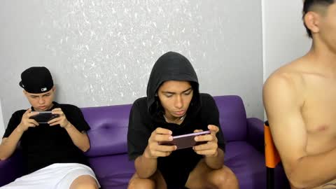 Snapshot of cute_boys18 chatting on January 17, 2025, 1:56 pm ARTURO-18 MATIAS-18 NIKOLAY-19 HADES-18 GABO-19 online show from January 17, 2025, 1:56 pm